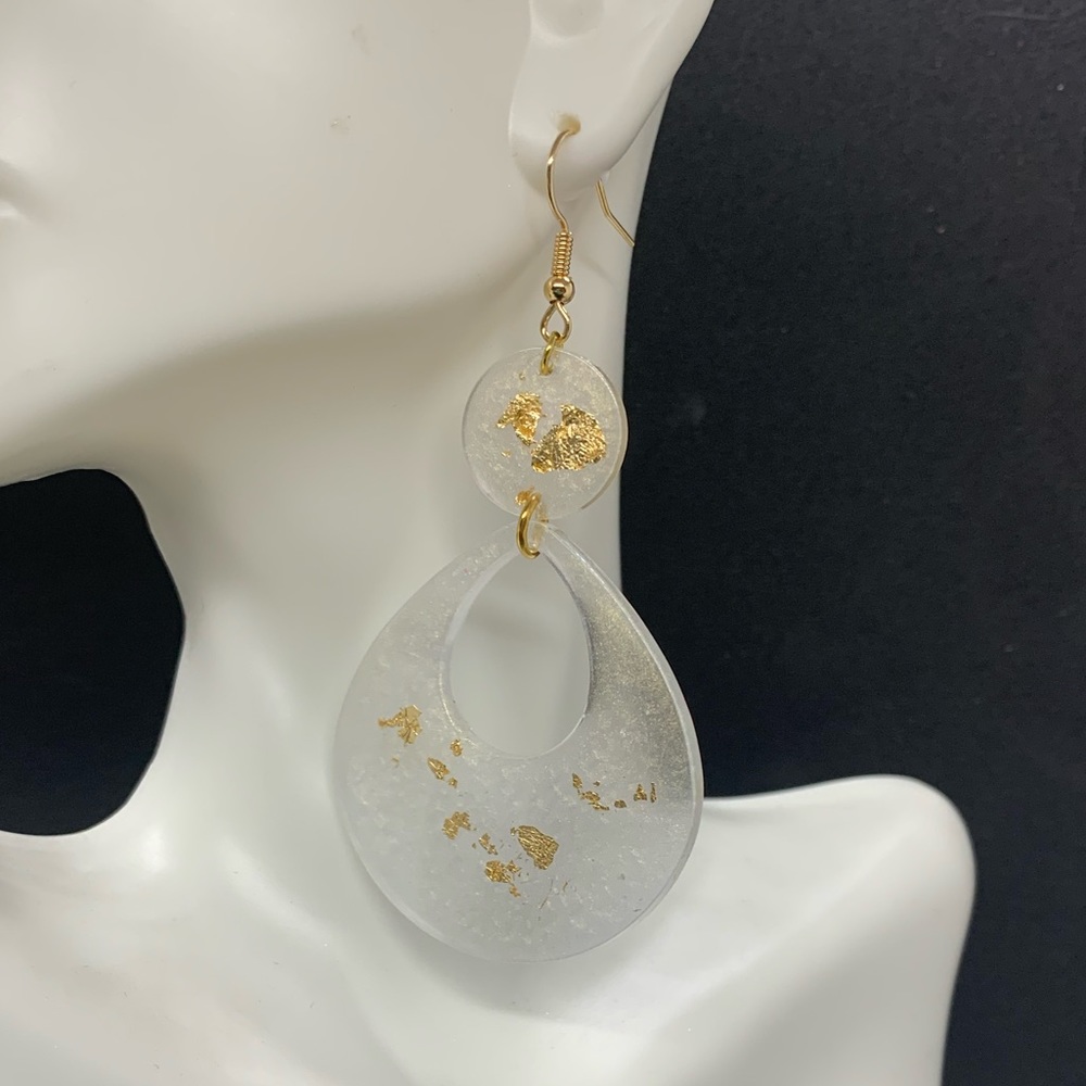 Beautiful handmade dangle earrings. Beautiful shimmer white and gold.